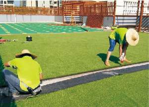  华南师范附属淡水幼儿园草皮与悬浮地板铺设